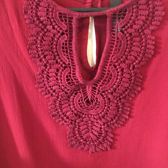 Maroon top - Picture 4 of 4